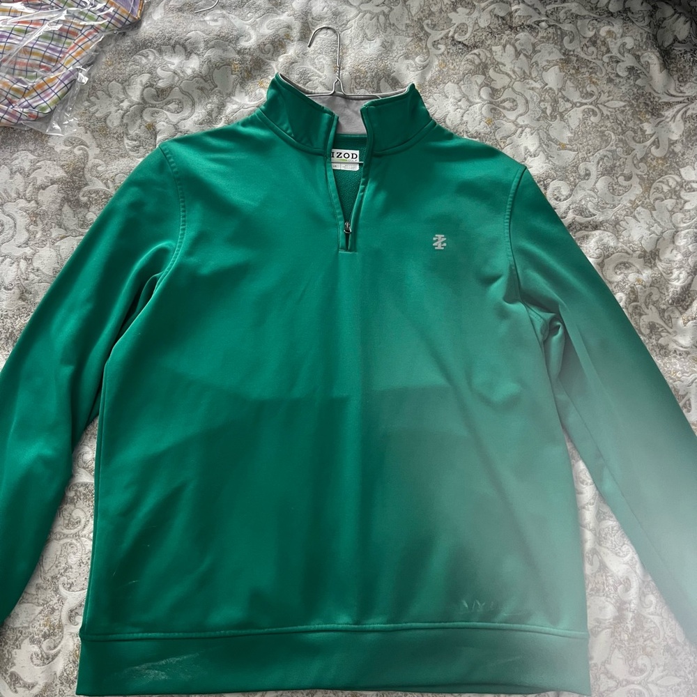 IZOD Golf Men's Green Quarter-Zip Sweater
